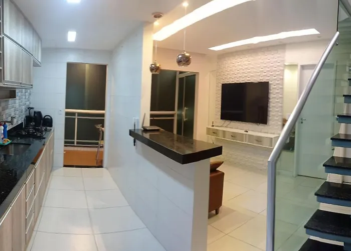 Cobertura duplex, com duas suítes e piscina Cabo Frio